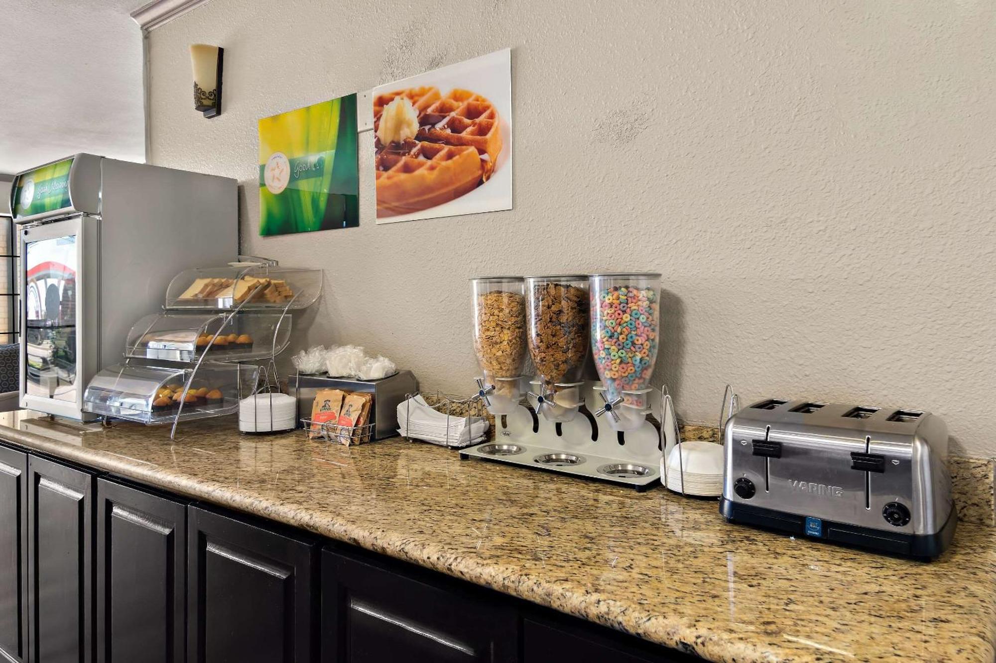 Quality Inn & Suites Уэтерфорд Экстерьер фото