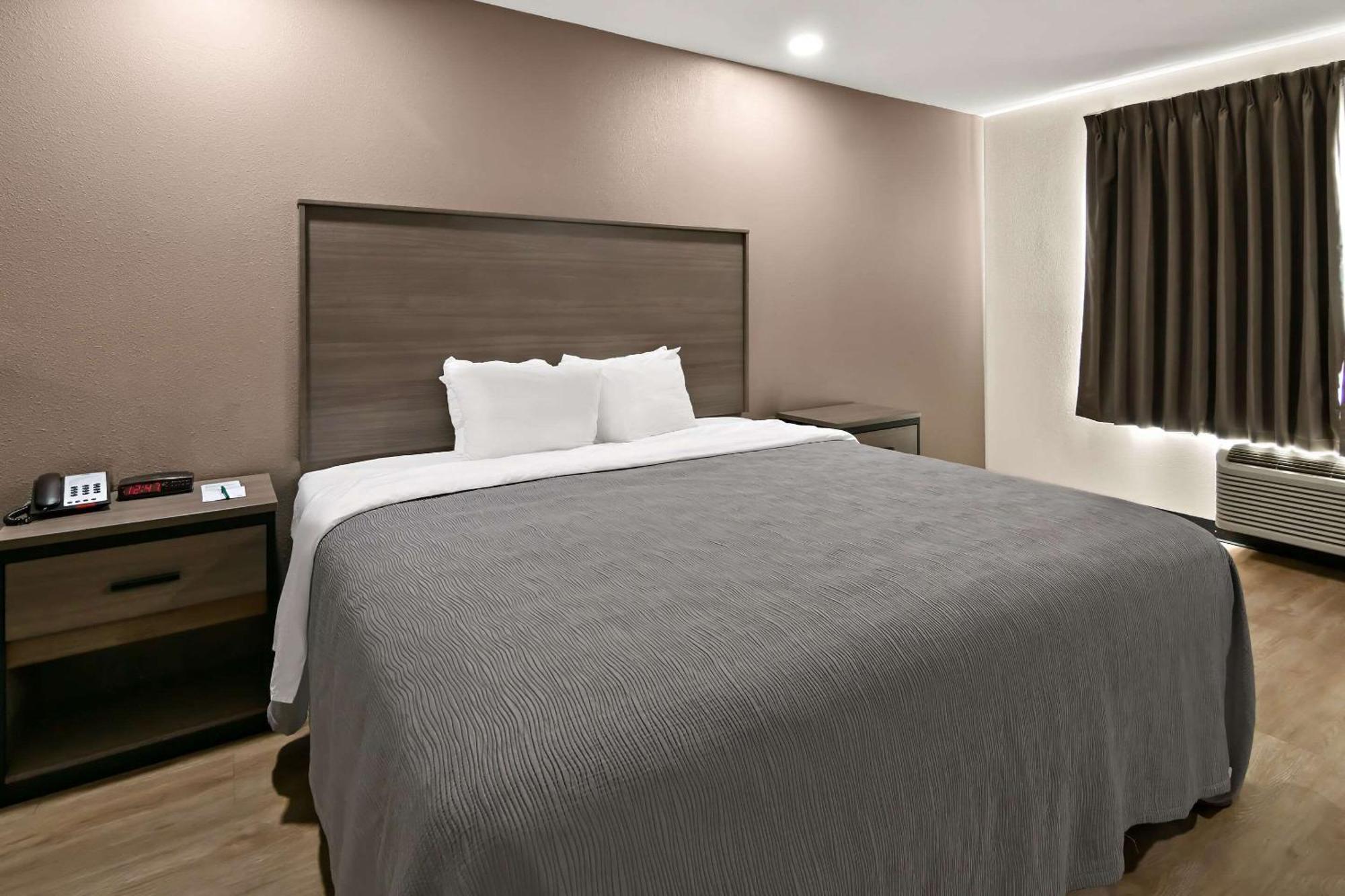 Quality Inn & Suites Уэтерфорд Экстерьер фото